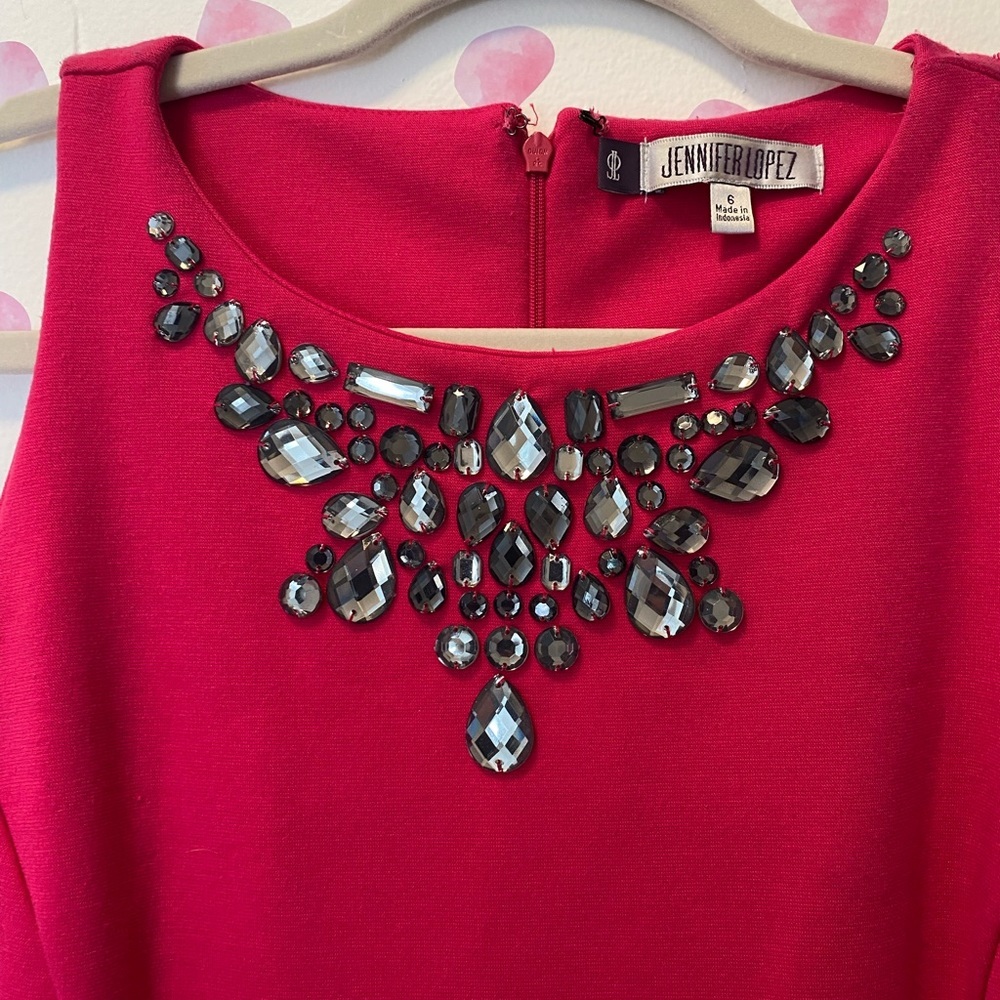 Women's Jennifer Lopez Embellished Ponte Sheath Dress Size 6in Electric Magenta - Picture 3 of 5
